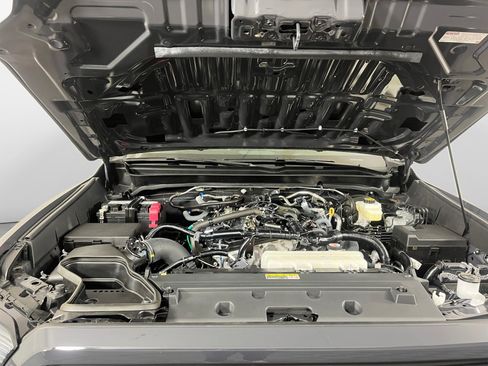 Certified 2025 Toyota Tacoma SR5 image 17