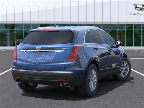 New 2025 Cadillac XT5 Luxury image 4