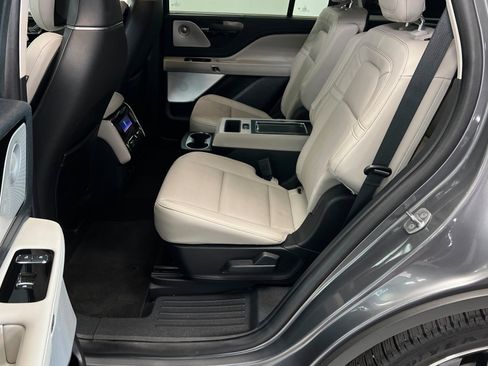 Used 2025 Lincoln Aviator Reserve w/ Equipment Group 201A image 22