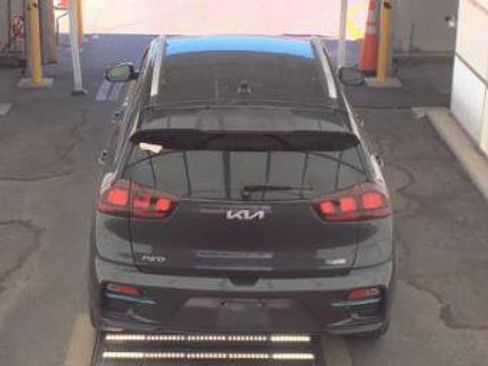 Used 2022 Kia Niro EX w/ Cold Weather Package image 9