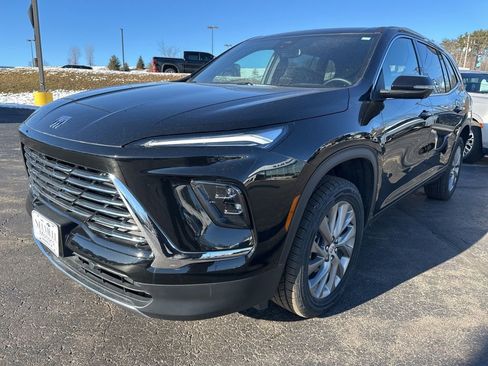 Used 2025 Buick Enclave Preferred image 7