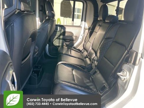 Used 2022 Jeep Gladiator Overland image 24