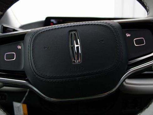 New 2026 Lincoln Navigator Reserve AWD/4WD image 40