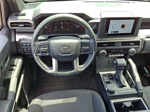 Used 2025 Toyota 4Runner SR5 AWD/4WD image 20