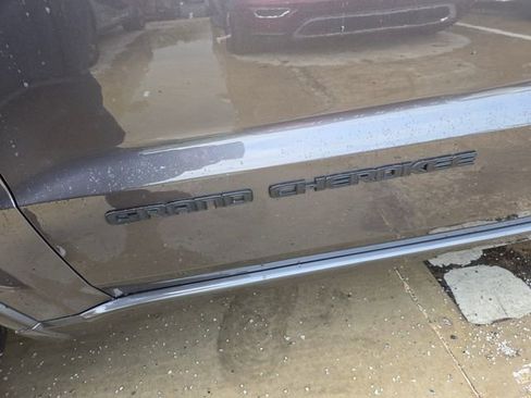 Certified 2020 Jeep Grand Cherokee Altitude AWD/4WD image 21
