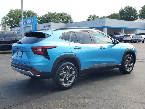 New 2026 Chevrolet Trax LT w/ Driver Confidence Package FWD image 4