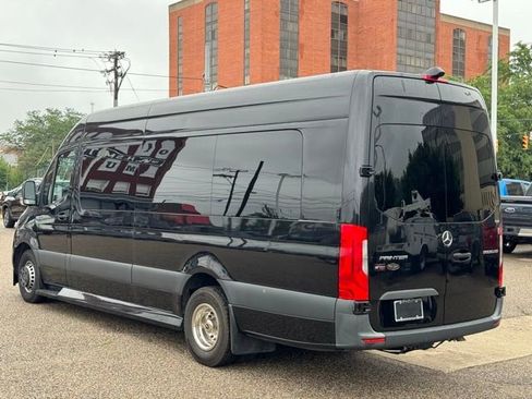 Used 2023 Mercedes-Benz Sprinter 3500 image 3