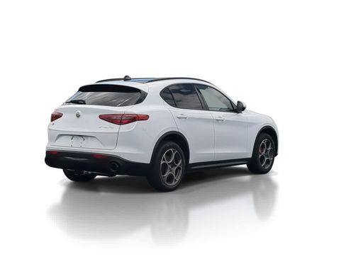 Used 2023 Alfa Romeo Stelvio Sprint AWD/4WD image 8
