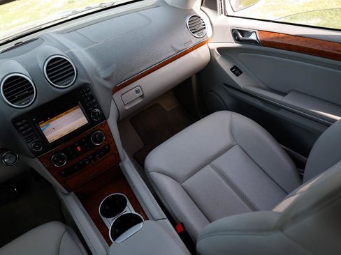 Used 2009 Mercedes-Benz GL 450 4MATIC image 21