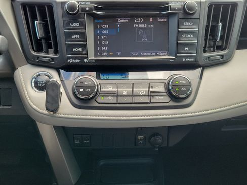 Used 2018 Toyota RAV4 Adventure FWD image 14