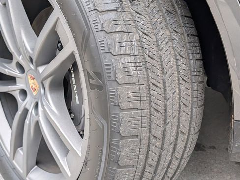 Certified 2025 Porsche Cayenne image 31