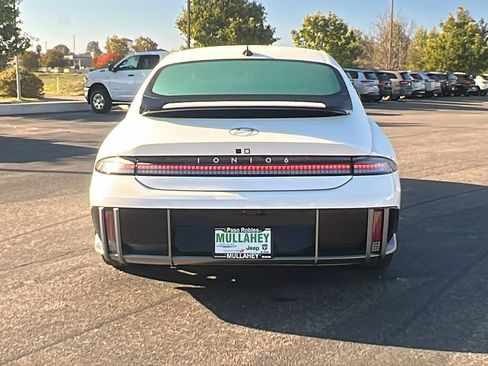 Used 2023 Hyundai Ioniq 6 Limited image 4