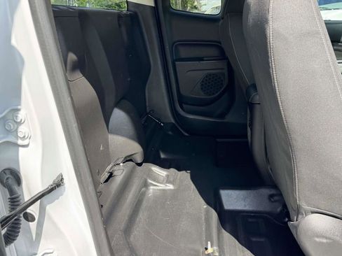 Used 2022 Chevrolet Colorado LT w/ Fleet Safety Package RWD image 14