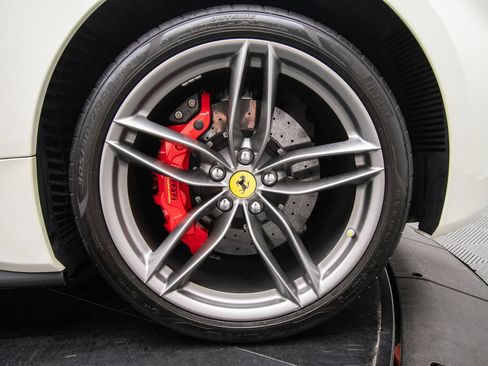 Used 2018 Ferrari 488 Spider RWD image 39