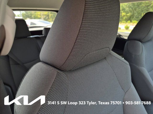 Used 2019 Toyota RAV4 LE FWD image 12