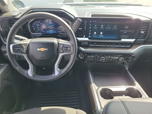 Used 2026 Chevrolet Silverado 2500 LT w/ All Star Edition AWD/4WD image 4