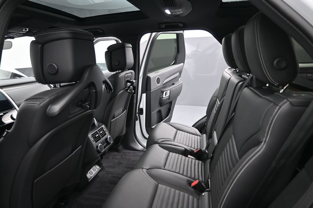 New 2026 Land Rover Discovery Limited Edition AWD/4WD image 19