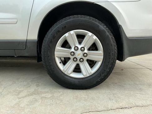 Used 2014 Chevrolet Traverse LT FWD image 29