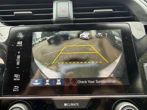 Used 2018 Honda Civic Touring image 16