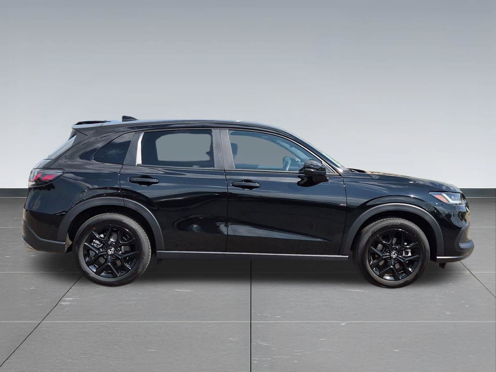 Certified 2025 Honda HR-V Sport image 7