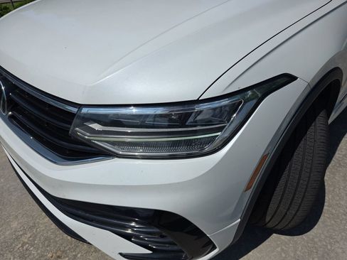Used 2023 Volkswagen Tiguan SE R-Line FWD image 11
