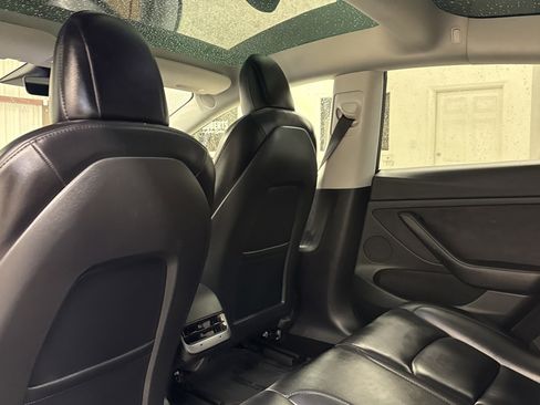 Used 2023 Tesla Model 3 Standard Range image 15