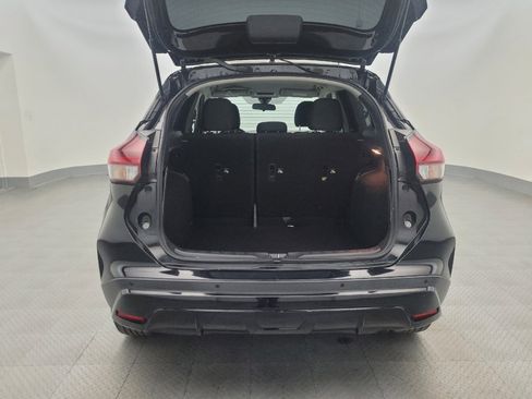 Used 2022 Nissan Kicks SV image 29