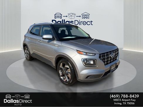 Used 2023 Hyundai Venue SEL image 2