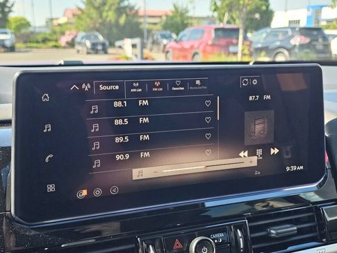 New 2026 Nissan Pathfinder SL w/ SL Premium Package AWD/4WD image 21