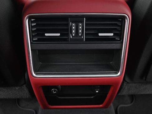 Certified 2023 Porsche Cayenne Coupe AWD/4WD image 8