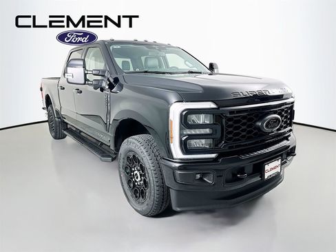 New 2026 Ford F250 Lariat w/ Black Appearance Package AWD/4WD image 3