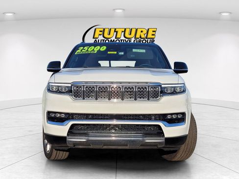 New 2023 Jeep Grand Wagoneer Series III image 2