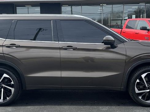 Used 2022 Mitsubishi Outlander SEL AWD/4WD image 9