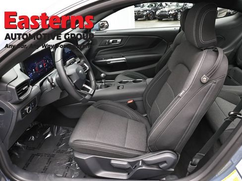 Used 2025 Ford Mustang GT RWD image 13