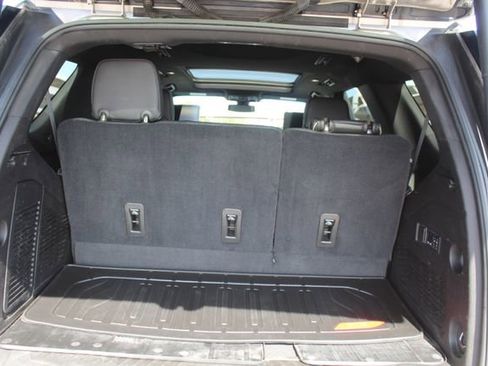 Used 2021 GMC Yukon SLT w/ SLT Luxury Plus Package RWD image 6