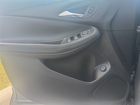 Used 2025 Buick Encore GX Sport Touring FWD image 25