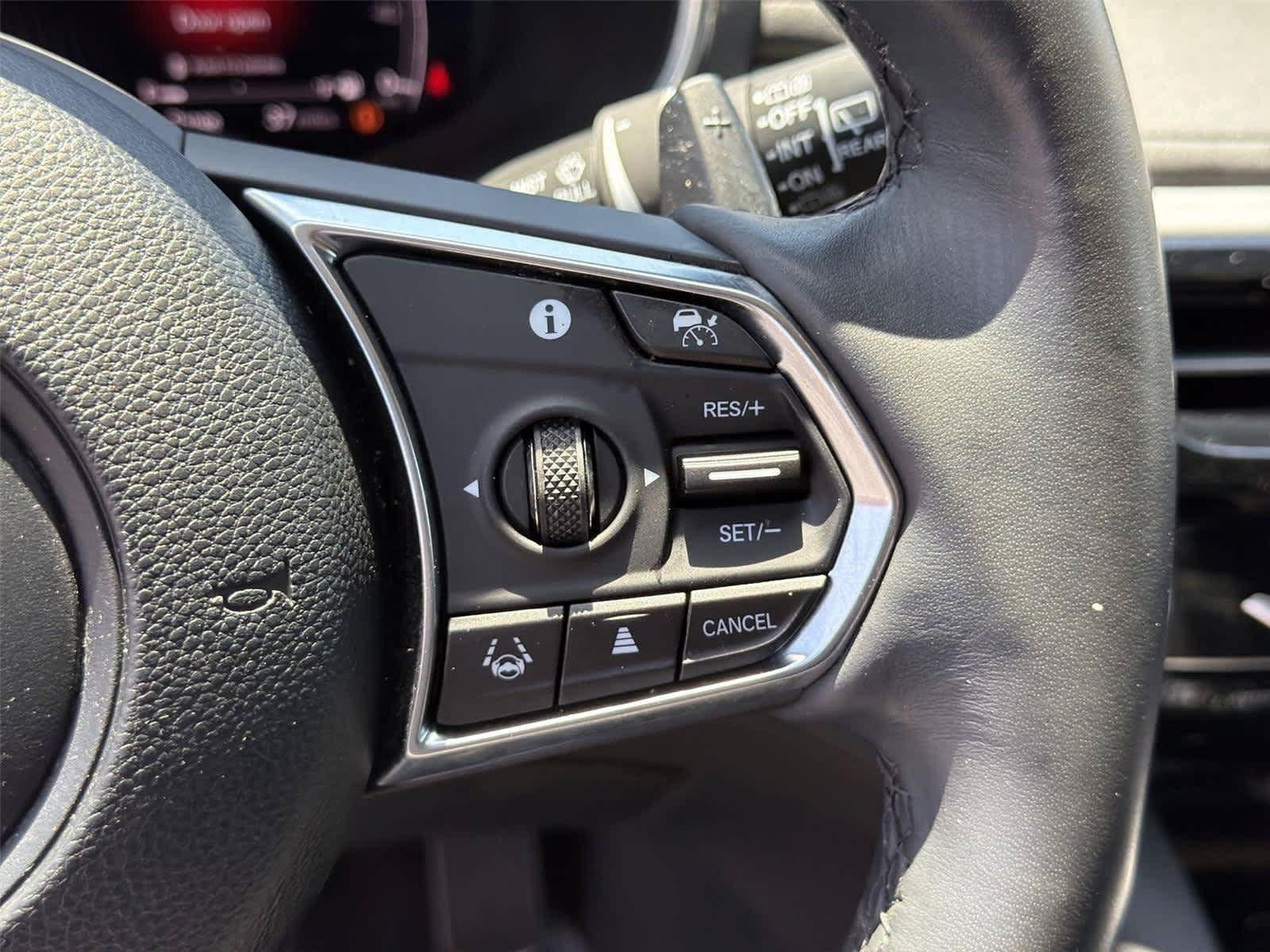 Used 2024 Acura MDX w/ Technology Package FWD image 35