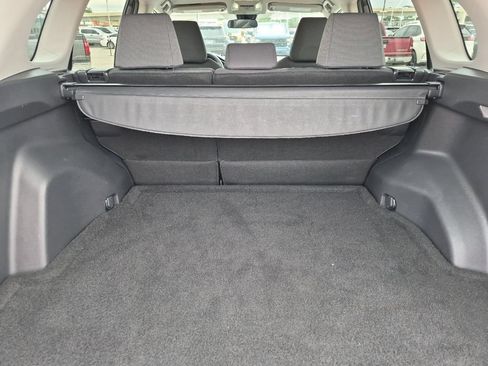 Used 2021 Toyota RAV4 XLE FWD image 15