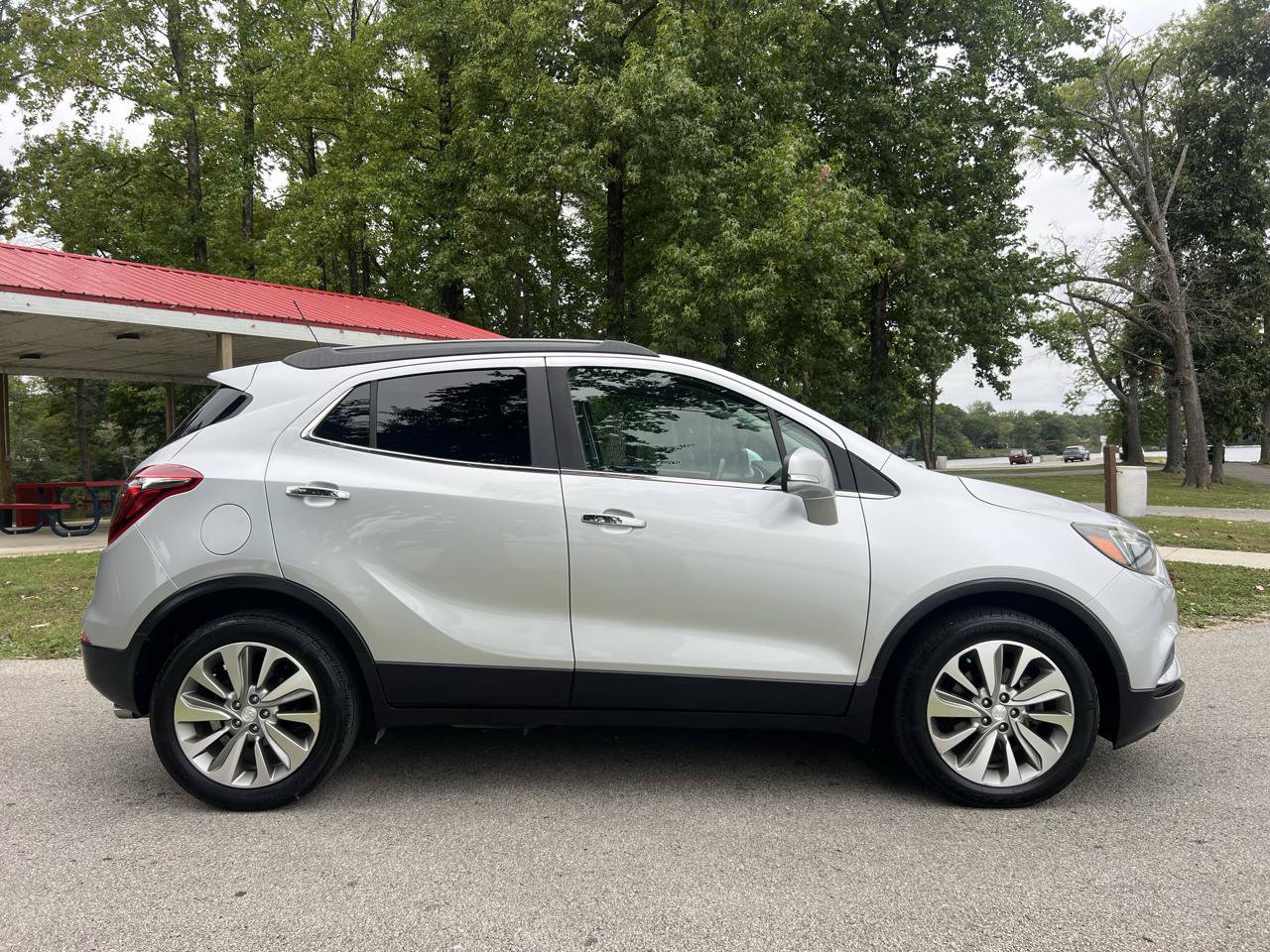 Used 2017 Buick Encore Preferred FWD image 5