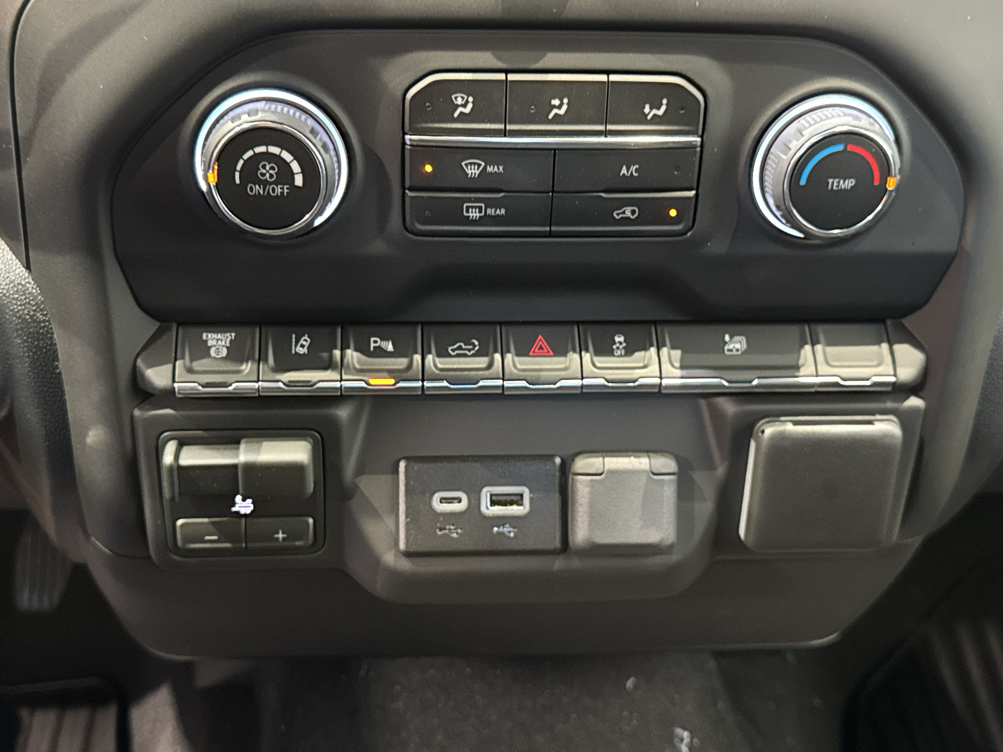 New 2026 Chevrolet Silverado 2500 Custom w/ Custom Value Package AWD/4WD image 30
