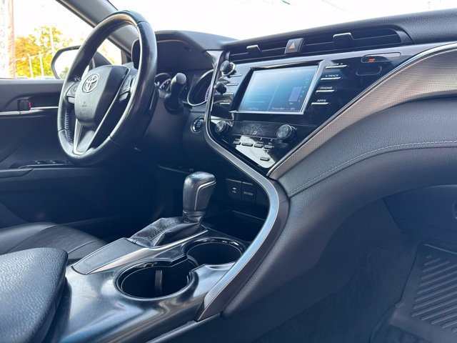 Used 2018 Toyota Camry SE w/ Convenience Package FWD image 24