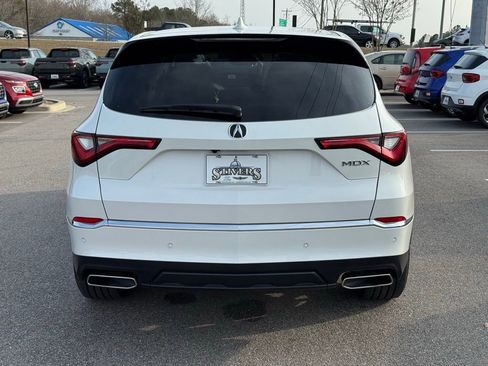 Used 2023 Acura MDX FWD w/ Technology Package image 12