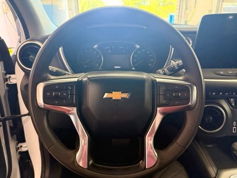 Used 2024 Chevrolet Blazer LT FWD image 10