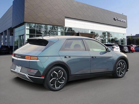 Certified 2024 Hyundai Ioniq 5 SEL RWD image 2