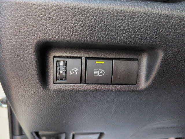 Certified 2025 Toyota RAV4 XLE FWD image 15