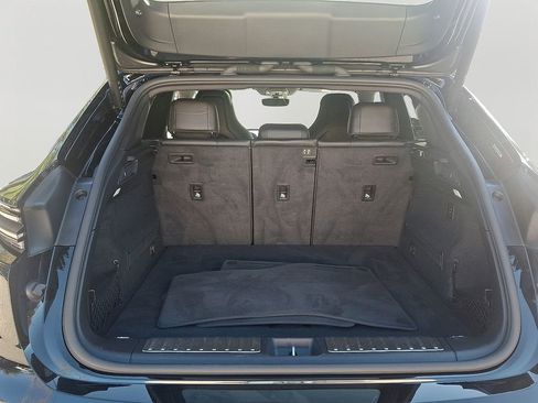 Used 2024 Porsche Macan 4 Electric image 28