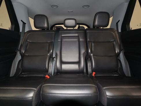 Used 2023 Ford Explorer XLT w/ Equipment Group 202A image 30