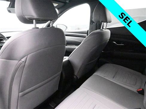 Used 2023 Hyundai Santa Cruz SEL image 11
