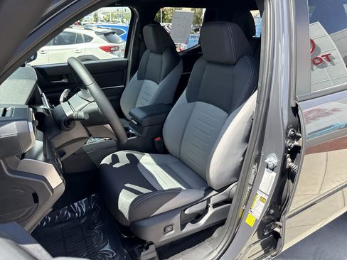 Used 2025 Toyota Tacoma TRD Sport AWD/4WD image 11