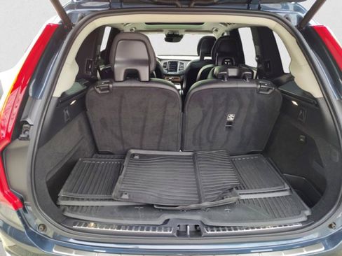 Used 2021 Volvo XC90 T6 Momentum w/ Advanced Package image 21